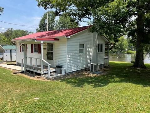 197 Holiday Ln, Sparta, TN 38583