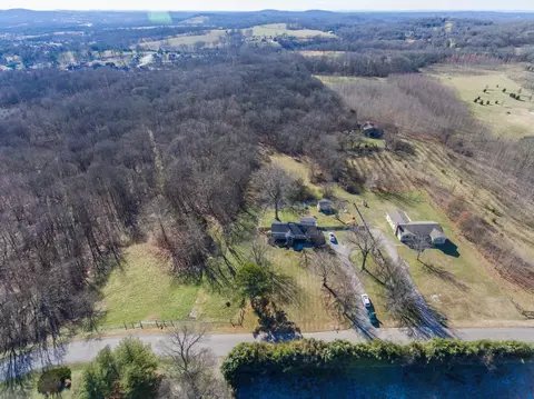 1 Bethlehem Rd, Lebanon, TN 37087