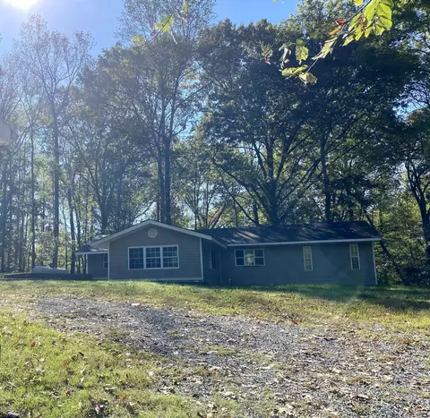409 Crestview Dr, Bumpus Mills, TN 37028