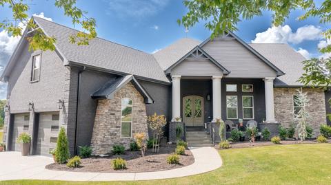 1037 Twin Oaks Ln, Greenbrier, TN 37073
