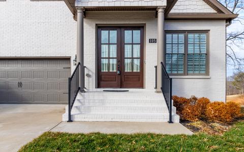 334 Fairway Dr #105, Clarksville, TN 37043
