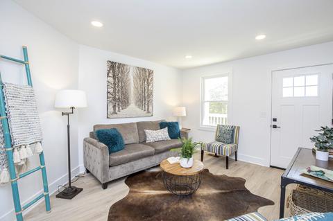 1408 Campbell Cir, Nashville, TN 37206