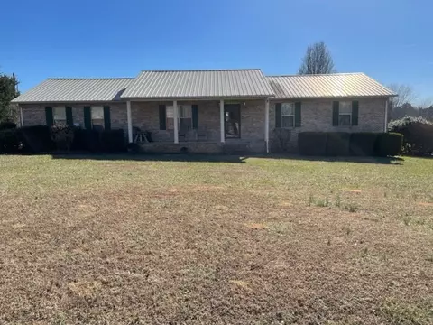 309 Woodland Dr, Decherd, TN 37324