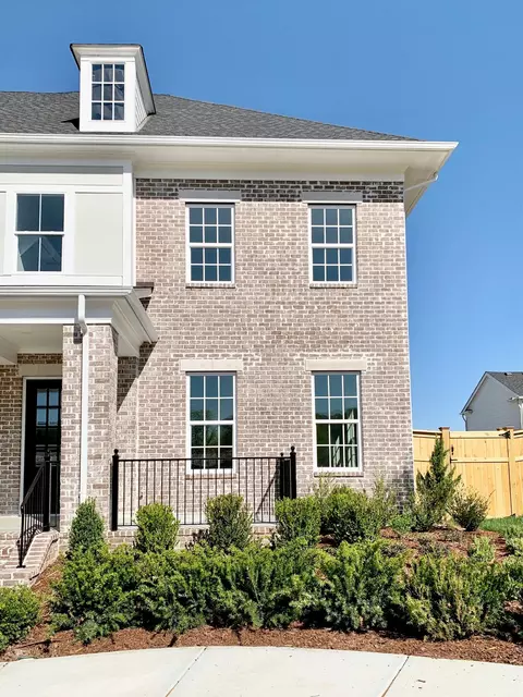 2049 Hollydale Aly, Franklin, TN 37064