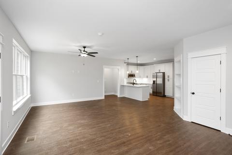 1034 Stonebrook Dr, Dickson, TN 37055 photo 8
