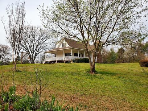 563 Hebron Rd, Bruceton, TN 38317