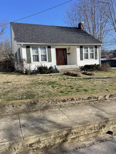 204 N Third St, Scottsville, KY 42164