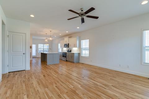 207 Walnut St, Springfield, TN 37172 photo 3