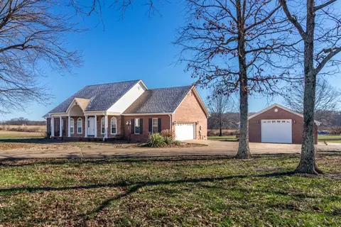 909 Buffalo Rd, Hohenwald, TN 38462