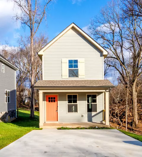 931 Oak Ln, Clarksville, TN 37040