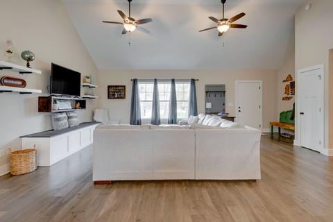 110 Dewey Dr, Dickson, TN 37055 photo 4