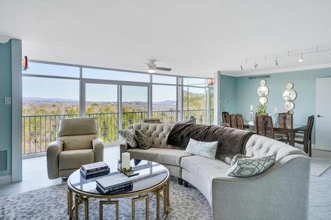 1414 Continental Dr #1206, Chattanooga, TN 37405