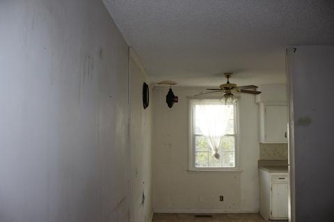 705 Perry Dr, Springfield, TN 37172 photo 3