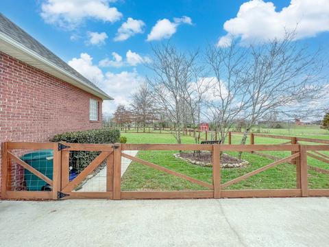 124 Mason Pl, Decherd, TN 37324 photo 5