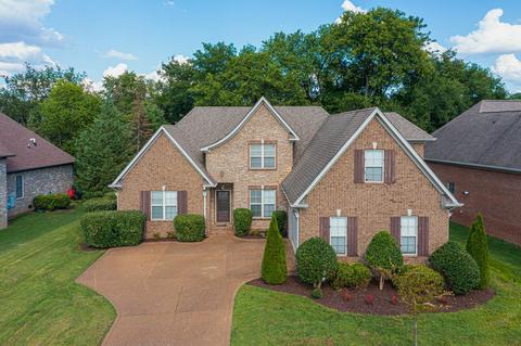 205 Chapel Ct S, Hendersonville, TN 37075