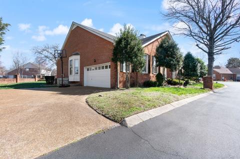 201 Lexington Way, Hermitage, TN 37076 photo 3