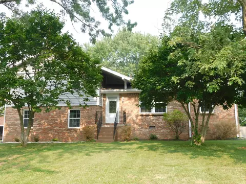 1141 Woodvale Dr, Gallatin, TN 37066