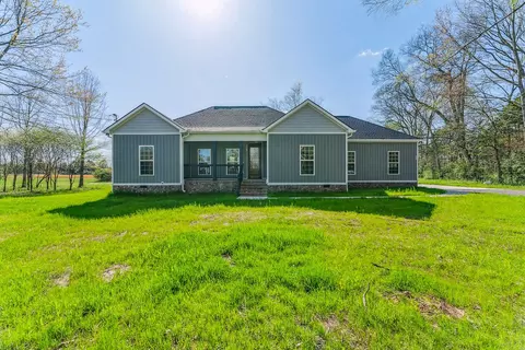171 Thompson Ln, Shelbyville, TN 37160