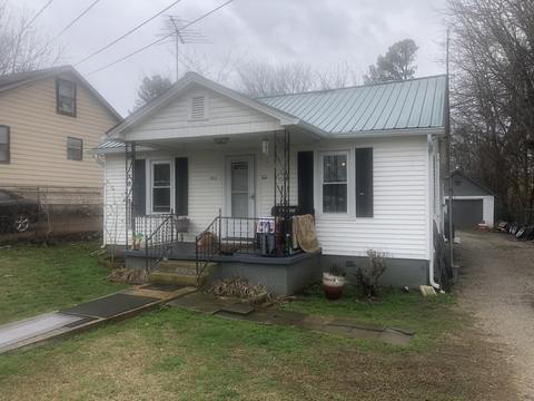 302 E 17th St, Columbia, TN 38401