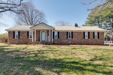 705 Redwood Cir, Columbia, TN 38401