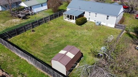 121 W Hackberry St, Centerville, TN 37033 photo 5