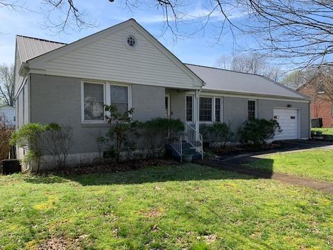121 W Hackberry St, Centerville, TN 37033 photo 3