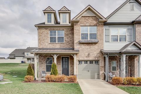 3048 Sassafras Ln, Thompsons Station, TN 37179
