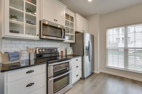 520 Acton Dr, Spring Hill, TN 37174 photo 9