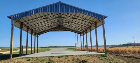 2499 Hardin Bottom River Rd, Clifton, TN 38425