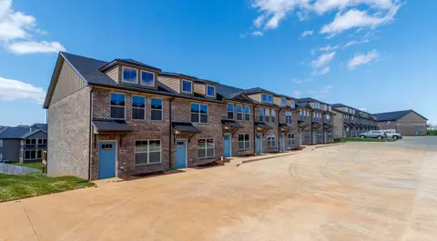1000 Henry Place Blvd #401, Clarksville, TN 37042
