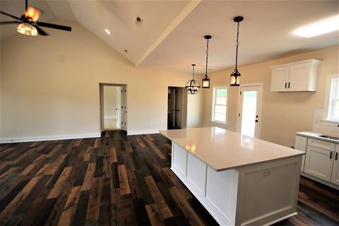 735 N Main St, Morrison, TN 37357 photo 5
