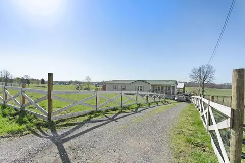 3972 Armstrong Rd, Springfield, TN 37172 photo 4