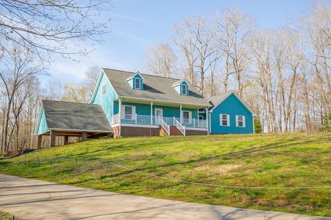 1430 Liberty Rd, Charlotte, TN 37036