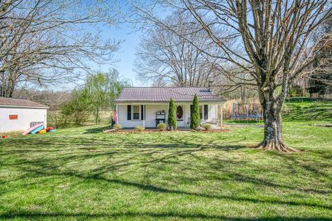 3297 Three Island Rd, Walling, TN 38587 photo 1