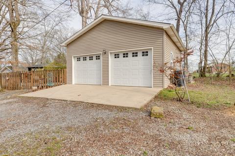 813 Stringfellow Rd, White Bluff, TN 37187 photo 3