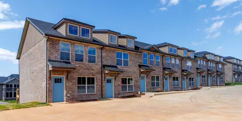 1000 Henry Place Blvd #402, Clarksville, TN 37042
