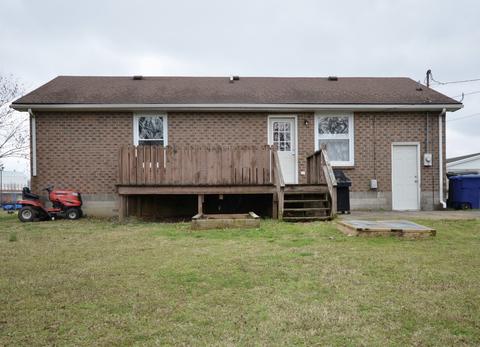 111 Academy Dr, Springfield, TN 37172 photo 4