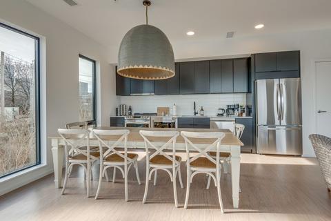 700 1st Ave N #202, Nashville, TN 37201