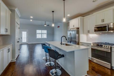1003 Stonebrook Dr, Dickson, TN 37055 photo 7