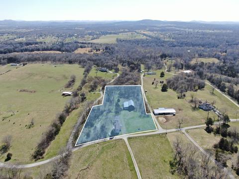 837 Walter Morris Rd, Lebanon, TN 37087