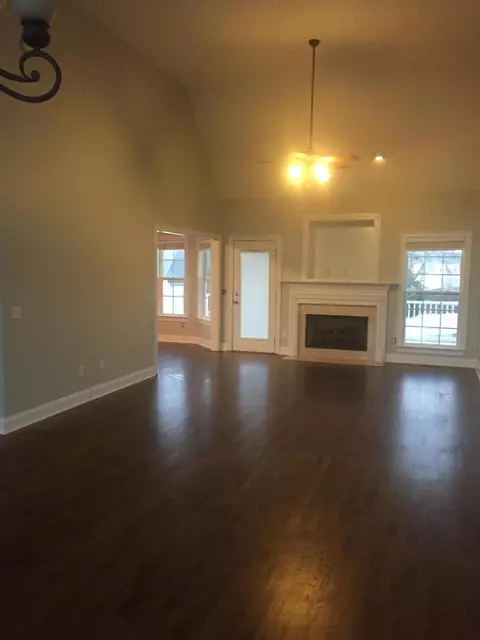 8763 Streamside Dr, Ooltewah, TN 37363 photo 6