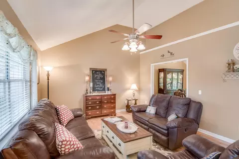 8224 Fallen Maple Dr, Chattanooga, TN 37421 photo 3