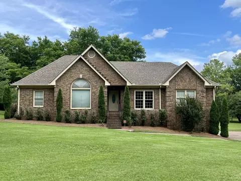1059 S Browns Ln, Gallatin, TN 37066