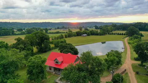 5533 Bakerville Rd, Waverly, TN 37185