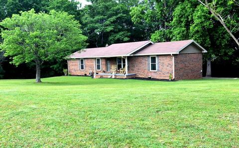 645 Price Cir, Lafayette, TN 37083