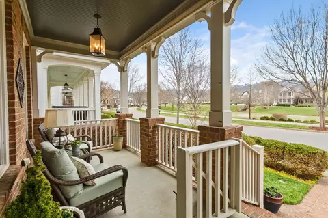 2001 Tabitha Dr, Franklin, TN 37064 photo 3