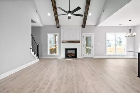 264 Bluebell Dr, Clarksville, TN 37043