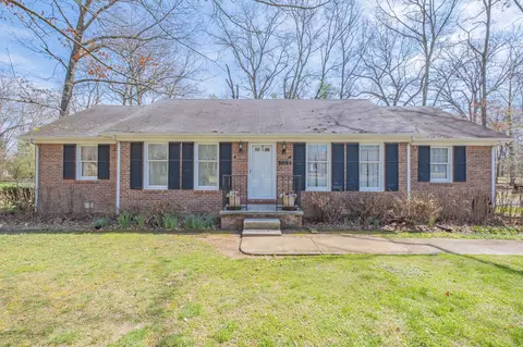 702 Wanda Ln, Tullahoma, TN 37388
