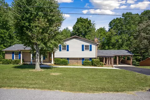 249 Highland Dr, Smithville, TN 37166
