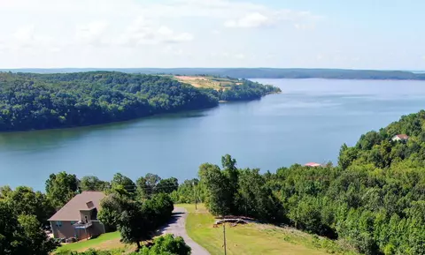 27 River Trace Dr, Dover, TN 37058 photo 3